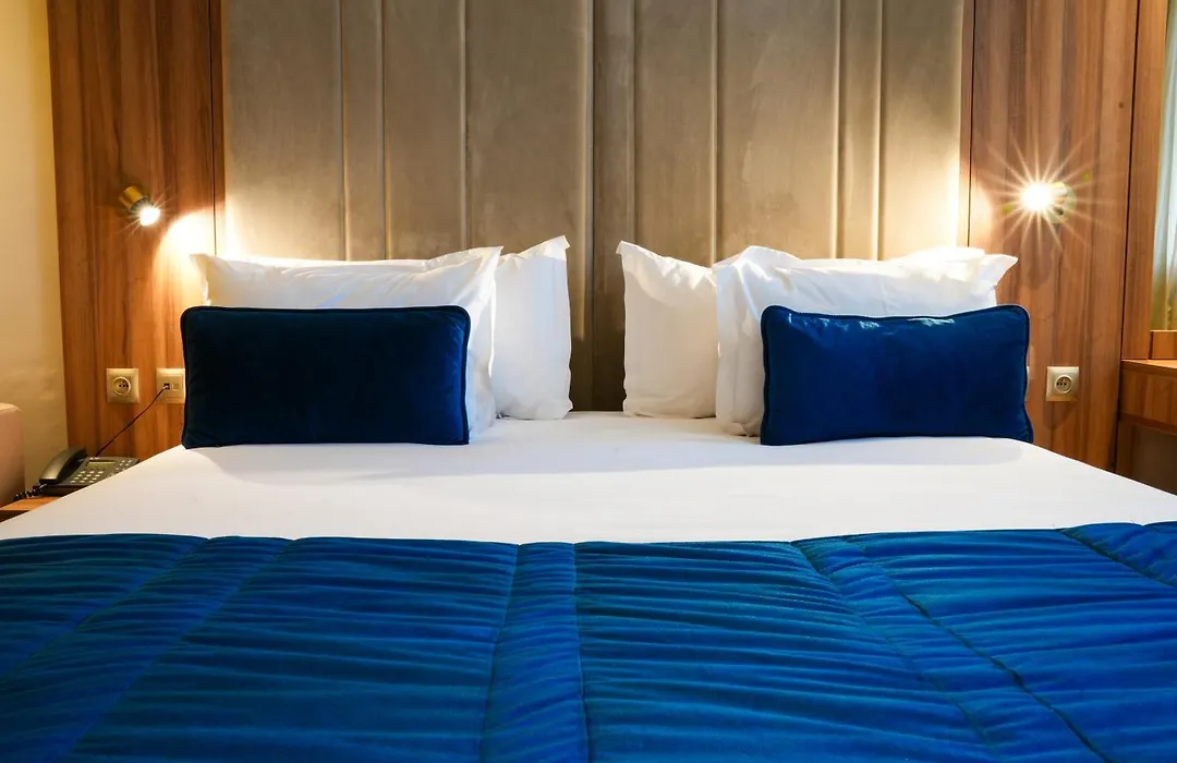 First Suites Hôtel-1