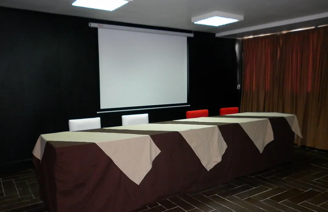 Hotel Oscar-1