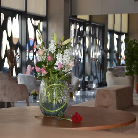 Flower Town Hotel & Spa-3